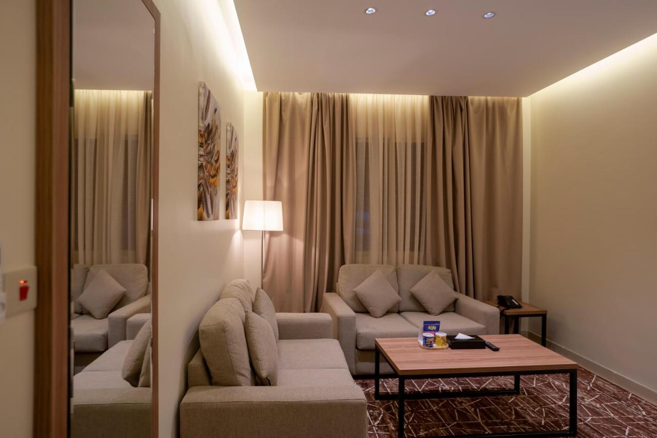 W Suites Hotel Абха Екстериор снимка